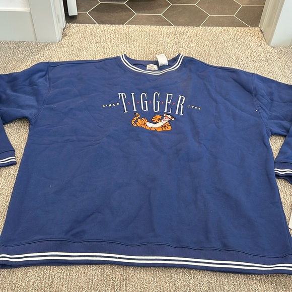 DISNEY Unisex Tigger Pullover Sweatshirt for Adults Winnie the Pooh Size 3XL - Picture 4 of 13